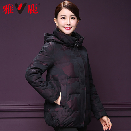 雅鹿中老年妈妈装2018冬季新款羽绒服女短款连帽外套大码奶奶冬装商品大图