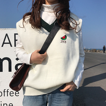 秋冬女装韩版学生拼色V领宽松百搭水果刺绣针织马甲背心套头毛衣图片