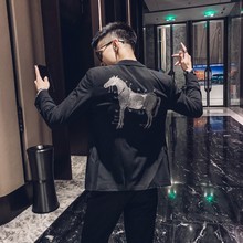 刺绣男生小西装 西服潮 帅气雅痞休闲外套社会小伙个性 修身 秋季韩版
