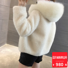 2018秋冬新款海宁羊剪绒皮草大衣女装狐狸毛领连帽外套短款显瘦图片