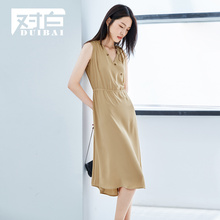 对白浅卡其色V领连衣裙女夏2018新款抽绳收腰优雅chic中长款裙子图片