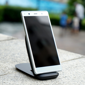 索尼XZ3无线充电器Xperia XZ2 Premium快充X
