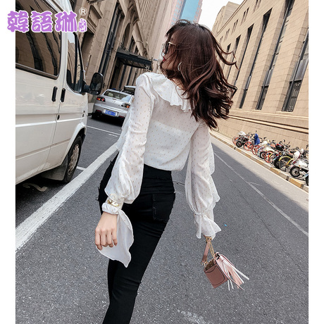韩语琳秋季小衫2018新款女装韩版性感修身长袖V领荷叶边白色上衣商品大图