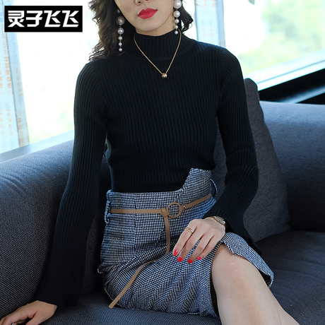 灵子飞飞欧美潮流新款圆领长袖针织打底衫收腰包臀格纹一步裙套装商品大图