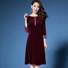 高贵婚礼妈妈装金丝绒连衣裙秋冬季喜庆婆婆婚宴钉珠礼服中老年女图片