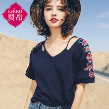 裂帛女装2018夏装新款刺绣肩带V领上衣针织宽松型七分袖T恤女图片