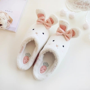 可爱兔子毛绒拖鞋