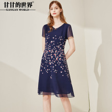 雪纺连衣裙女中长款甘甘的世界2018夏装新品印花大摆长裙连衣裙女图片