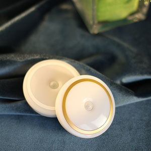 自动人体感应灯充电池衣柜灯