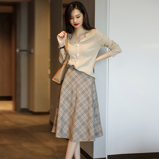 早秋女气质女针织毛衣裙子