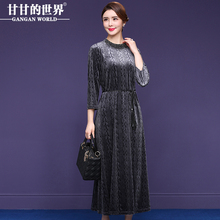 【光感金丝绒】2018秋冬新款女装甘甘的世界圆领显瘦弹力连衣裙女图片