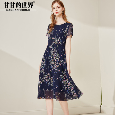 雪纺碎花连衣裙2018夏装新款甘甘的世界时尚印花短袖圆领中长裙商品大图