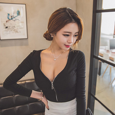 2018时尚新款打底衫秋季长袖紧身t恤V领低胸性感夜店女装显瘦上衣