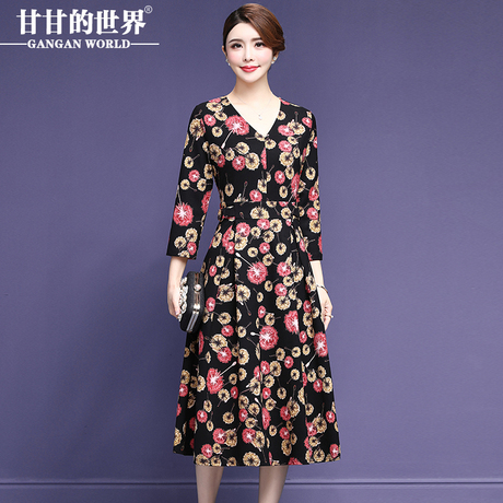 甘甘的世界印花连衣裙秋季2018新款V领收腰显瘦九分袖大码妈妈装商品大图