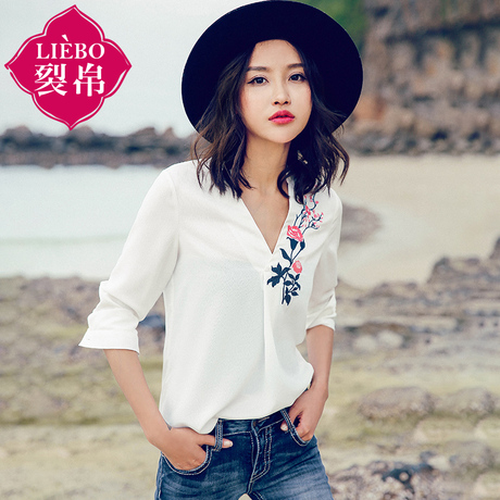 裂帛女装2018夏新款立体V领刺绣长袖文艺衬衣气质雪纺衬衫女商品大图