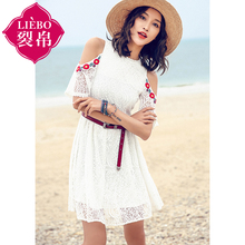 裂帛旗舰店2018夏装新款气质花边圆领刺绣蕾丝露肩中袖连衣裙女图片