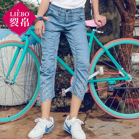 裂帛2018夏装新款复古百搭中腰刺绣褶皱拼接七分牛仔裤女51172709商品大图