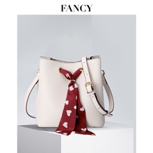 27352 简约波点丝巾水桶包斜挎包 2019春夏 FANCY