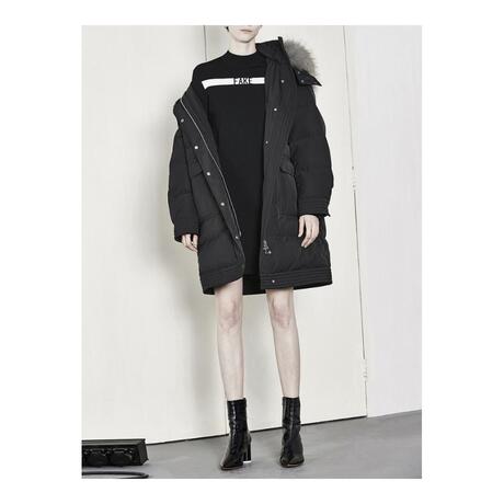 预售 Mo＆Co．/摩安珂 黑色毛领女士外套商品大图