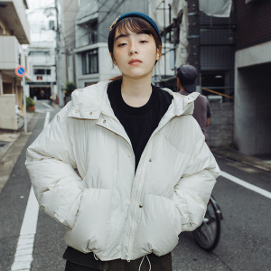 文艺清新连帽短款羽绒服