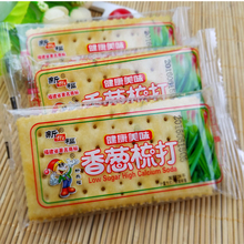 新乐福香葱梳打饼干零食无糖精苏打饼咸味葱香味5斤整箱批发散装