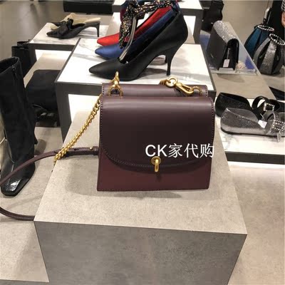 chilher&kavilon新加坡小C K2-80780735 金属扣链饰女翻盖单肩包