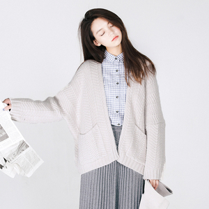 百搭纯色长袖针织开衫