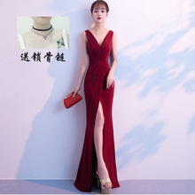 敬酒红色2019新款V领晚礼服女宴会性感长款黑砍袖连衣裙简单大方