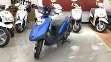 踏板摩托车可上牌 省油代步女装 轻骑铃木SUZUKI丽彩QS125T 正品