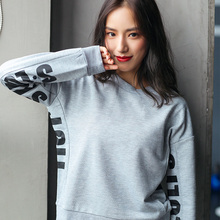双色胶印字母运动卫衣女套头宽松休闲棉跑步健身服装 萝莉 暴走