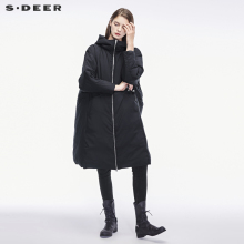 sdeer圣迪奥撞色英文装饰深挖口袋设计高领连帽羽绒服S18482410图片
