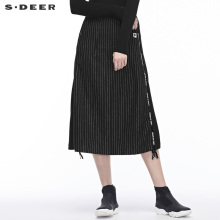 sdeer 圣迪奥面料拼接个性创意贴袋撞色英文装饰长裙S18461170图片