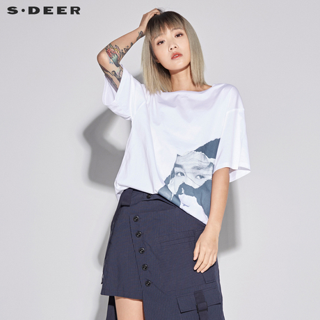 sdeer圣迪奥2018新款素白休闲圆领套头具象印花短袖T恤S18280142商品大图