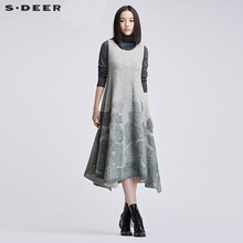 sdeer圣迪奥女装2017冬装灰蓝脉络色块印花圆领连衣裙S16481258图片