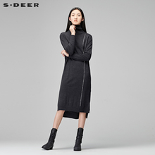 sdeer圣迪奥女冬装简约字母装饰性感开衩底摆长款针织衫S17483559图片