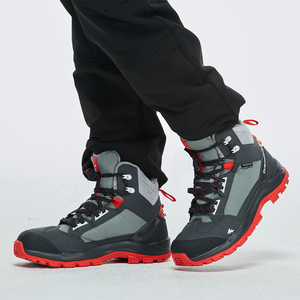 迪卡侬户外登山鞋
