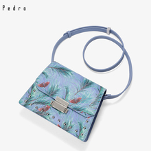 PEDRO 女士欧美风铆钉装饰翻盖单肩包 PW2-75210010