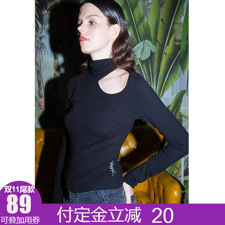 两三事视她时刻2018冬新款性感镂空刺绣高领长袖T恤女修身打底衫商品大图