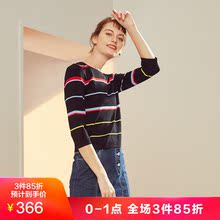 玖姿奥莱店2018秋装新款长袖圆领撞色条纹针织套头毛衫图片