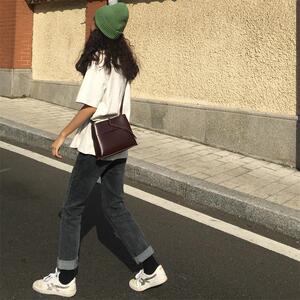 小黑包女斜挎网红极简小方包斜挎手拿多用韩国ulzzang复古油皮包