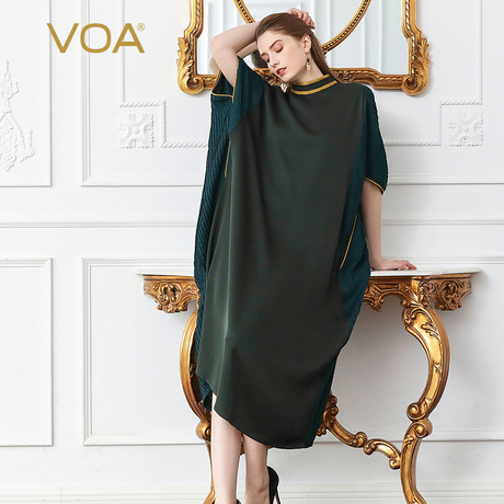VOA40姆米重磅真丝茶绿拼接半高领蝙蝠袖宽松套头斗篷连衣裙A313商品大图