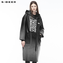 sdeer圣迪奥女装皮革质感撞色刺绣字母贴袋连帽长外套S18481805图片
