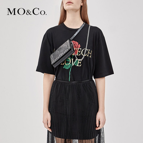 MOCO2018秋季新品套头圆领玫瑰花字母图案T恤 MA183TEE216摩安珂商品大图