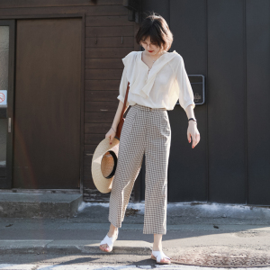 花栗鼠小姐格子裤