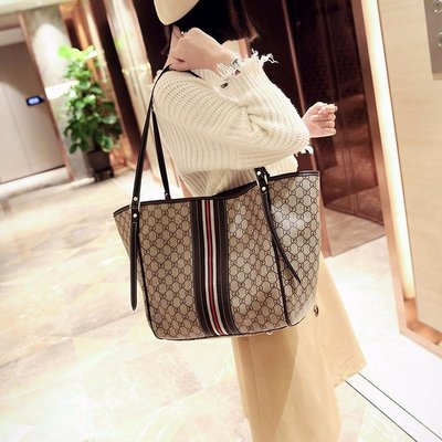 2018新款女包潮欧美时尚印花大包简约百搭子母包变形单肩包斜跨包