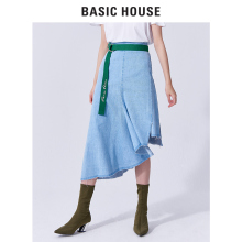 Basic House/百家好2018夏女式浅蓝色不规则牛仔半身裙子HSSK320D图片