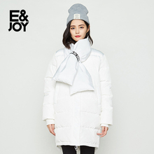 艾格E＆joy冬季简约个性围巾字母印花中长款羽绒服女8A0835014图片