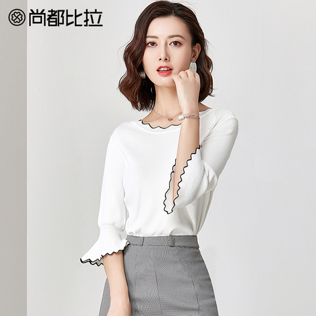 尚都比拉上衣女2018秋装新款撞色波浪边喇叭袖套头七分袖针织衫商品大图