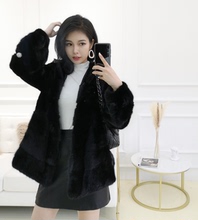 2018秋冬新款海宁皮草整貂进口貂皮大衣女装中长款连帽水貂皮外套图片