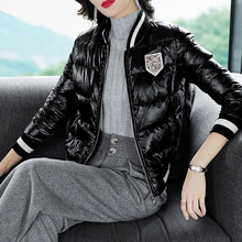 隆缘裳2018冬装新款棒球领羽绒服女长袖拼接外套潮条纹徽章3222图片